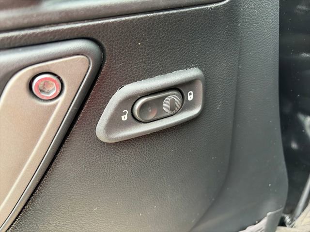 Used 2017 Jeep Wrangler Unlimited Willys image 24