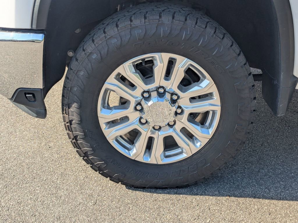 Used 2024 Chevrolet Silverado 2500 LTZ w/ LTZ Plus Package AWD/4WD image 10