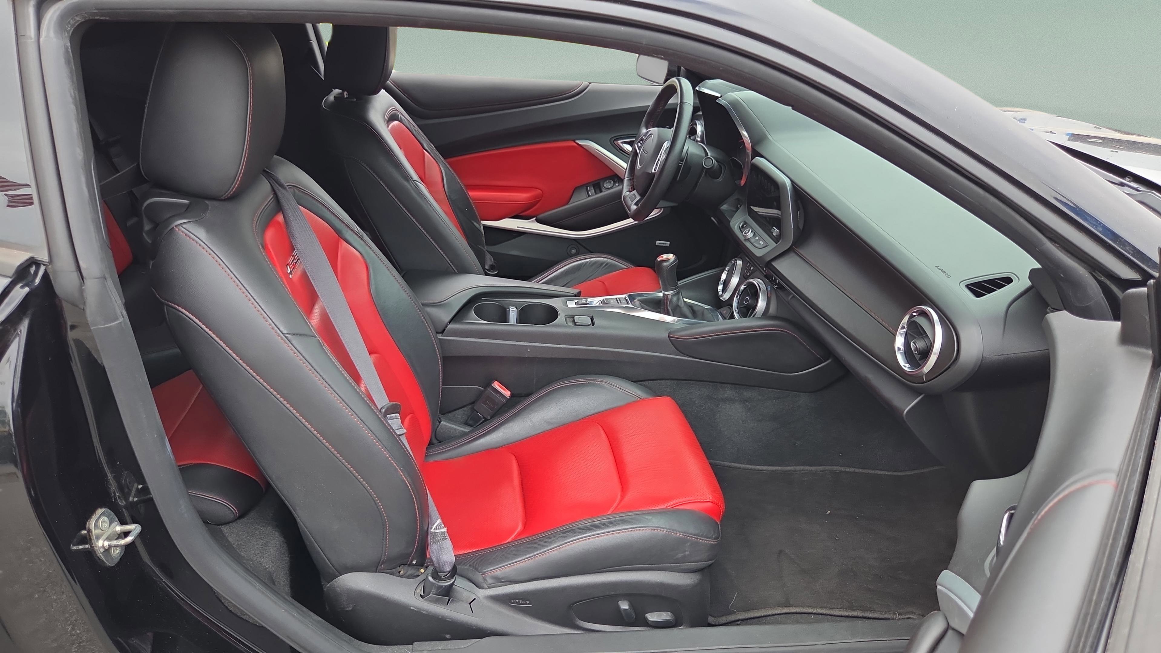 Used 2017 Chevrolet Camaro SS image 15