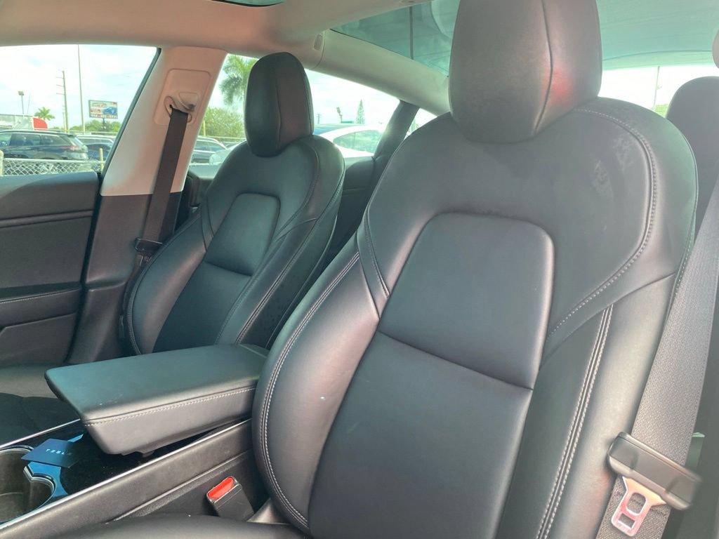 Used 2019 Tesla Model 3 Standard Range Plus RWD image 4