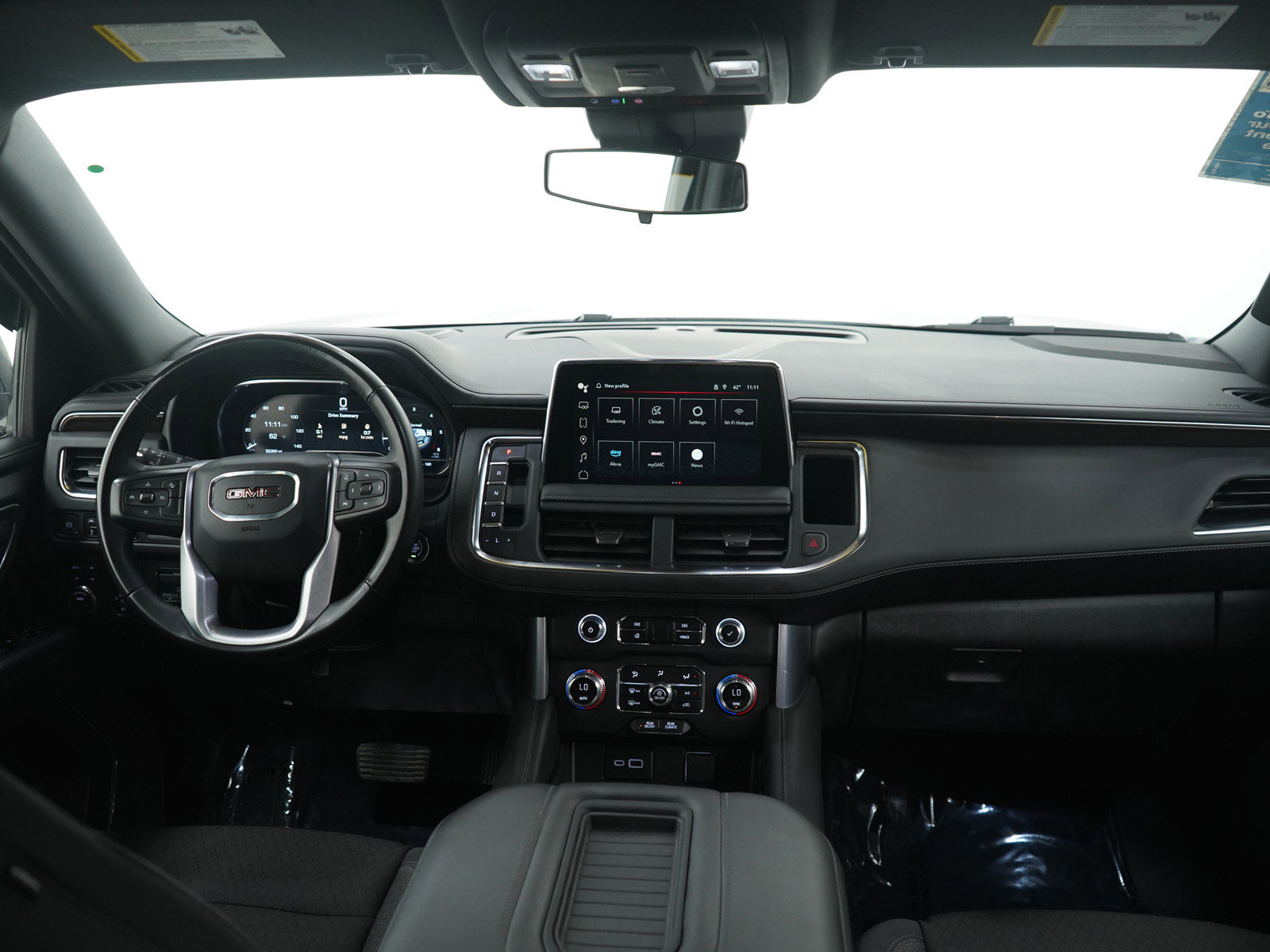 Used 2023 GMC Yukon XL SLE image 14