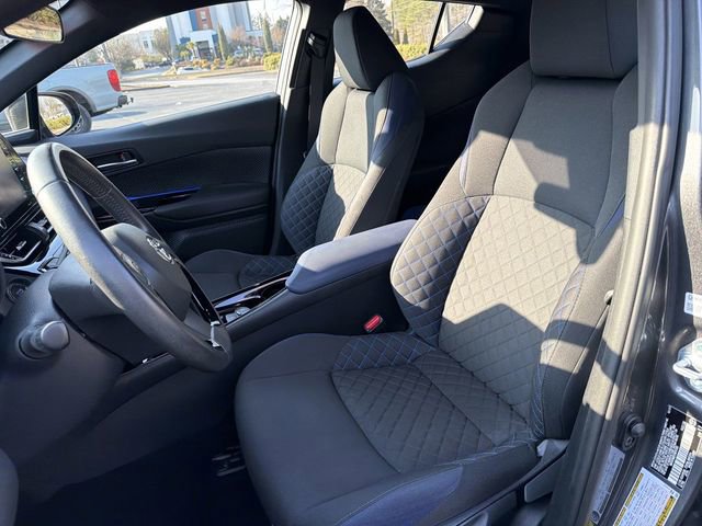 Used 2022 Toyota C-HR XLE FWD image 14