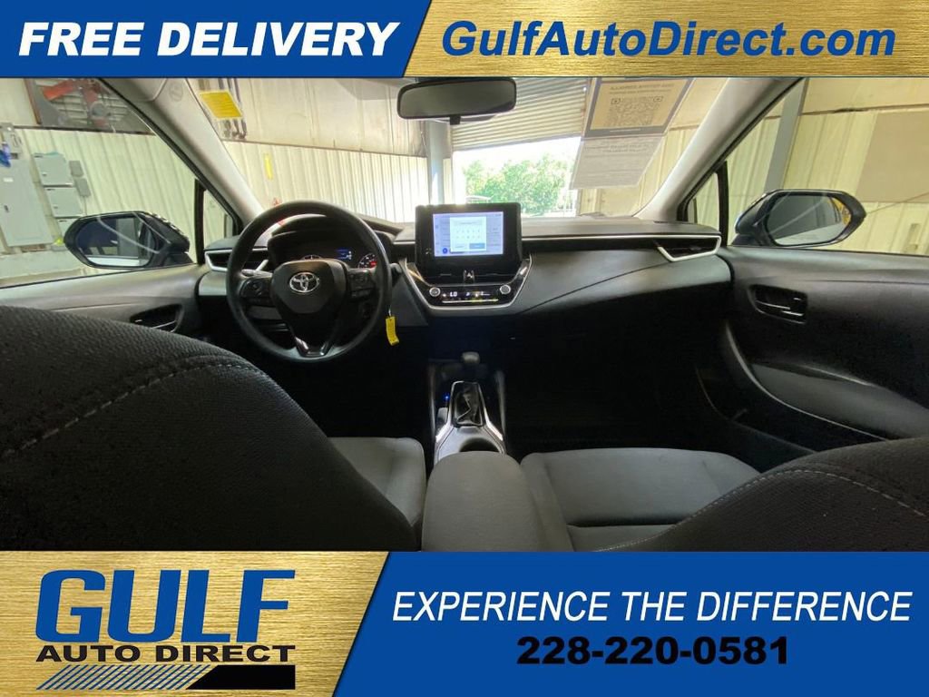 Used 2024 Toyota Corolla LE FWD image 2