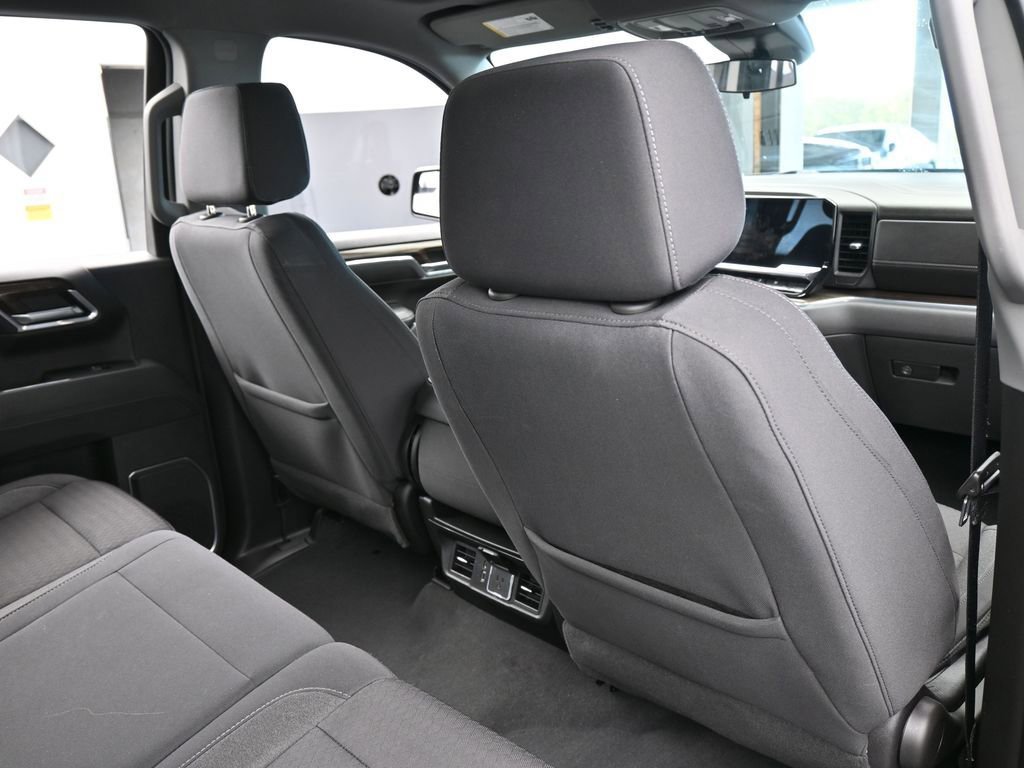 Used 2023 Chevrolet Silverado 1500 LT image 44