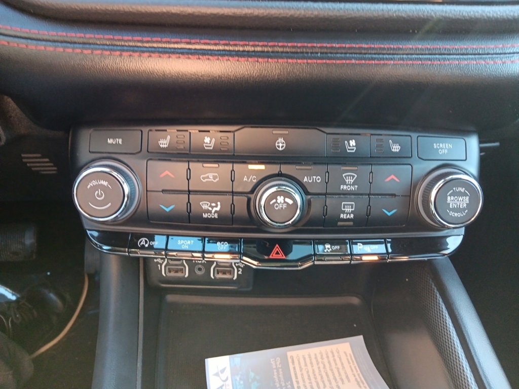 Used 2024 Dodge Durango GT image 18