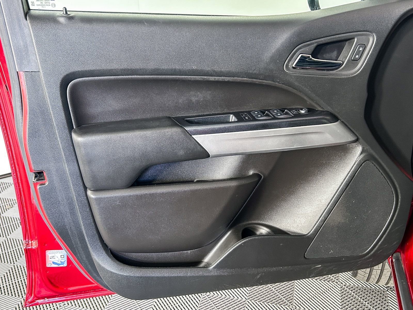 Used 2021 Chevrolet Colorado LT w/ Luxury Package image 21