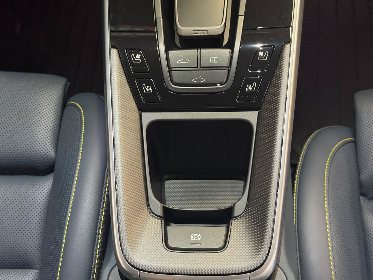 Used 2024 Porsche 911 Turbo S AWD/4WD image 23