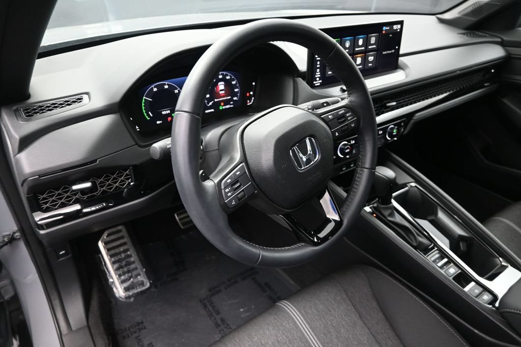 Certified 2025 Honda Accord Sport image 17