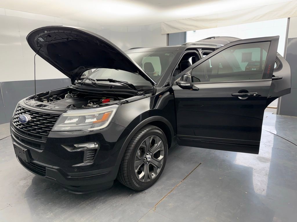 Used 2018 Ford Explorer Sport w/ Equipment Group 401A AWD/4WD image 16