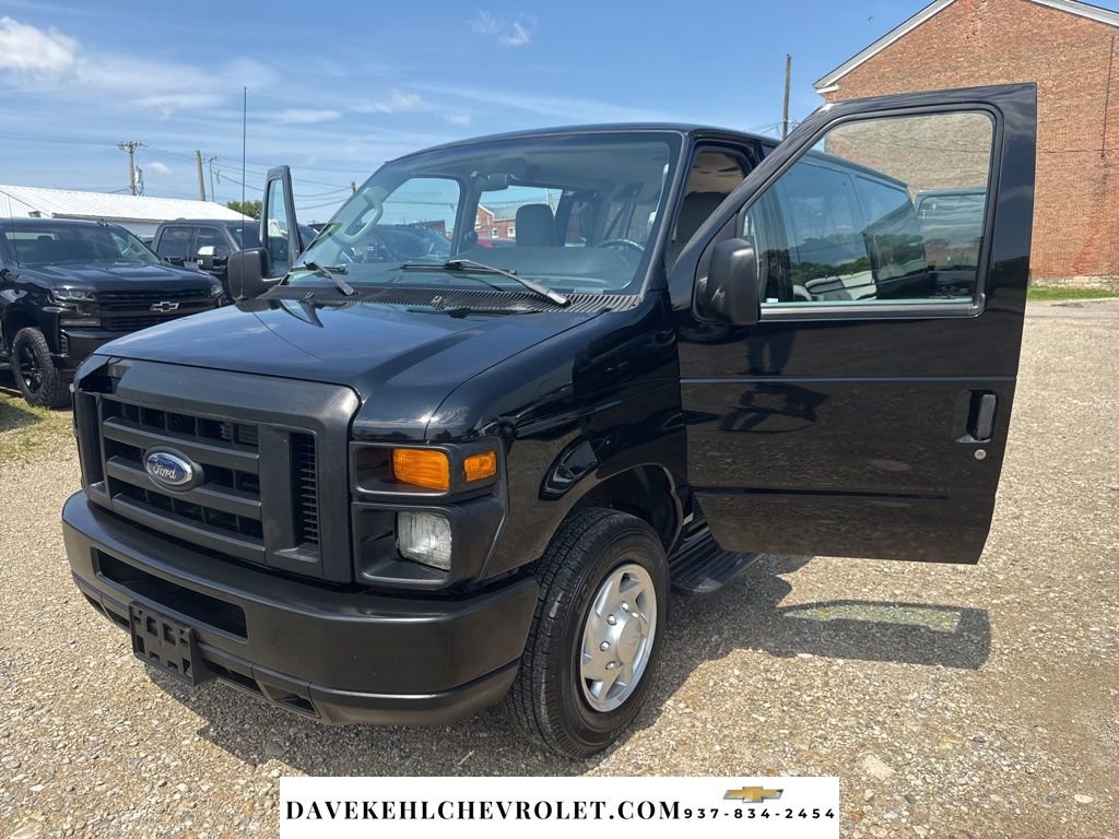 Used 2011 Ford E-150 and Econoline 150 Wagon RWD image 10