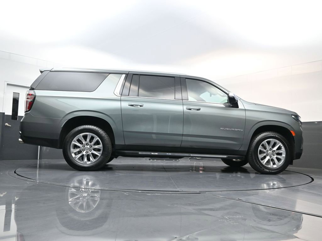 Used 2023 Chevrolet Suburban Premier image 15