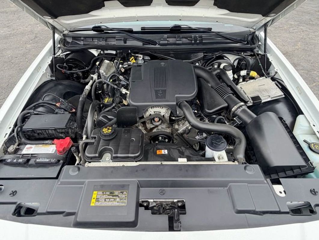 Used 2011 Ford Crown Victoria LX w/ Comfort Appearance Pkg RWD image 30