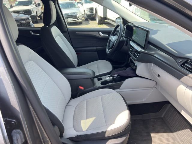 Used 2024 Ford Escape Active w/ Tech Pack #2 FWD image 6