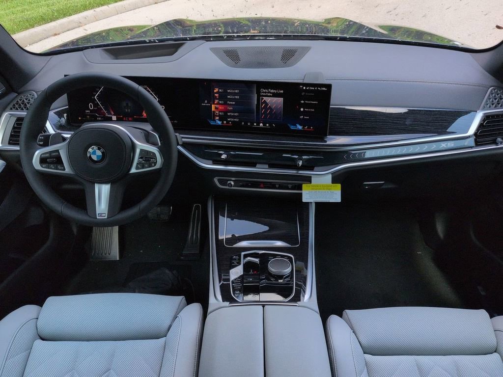 New 2026 BMW X5 xDrive40i w/ M Sport Package AWD/4WD image 15