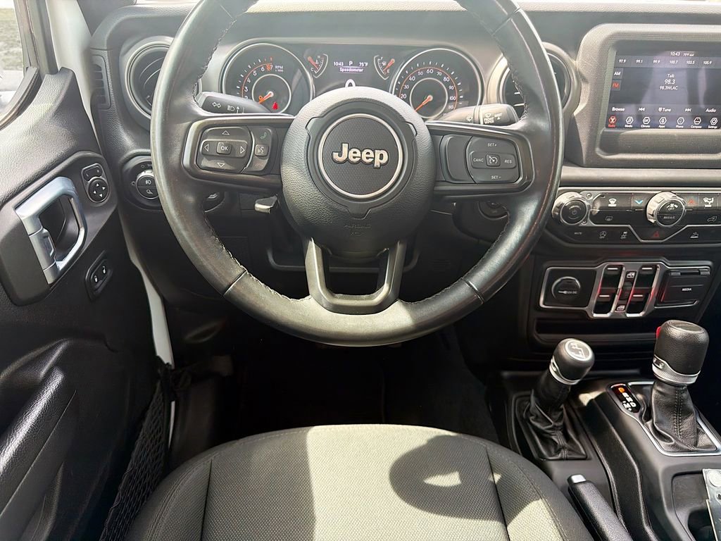 Used 2022 Jeep Gladiator Sport AWD/4WD image 16