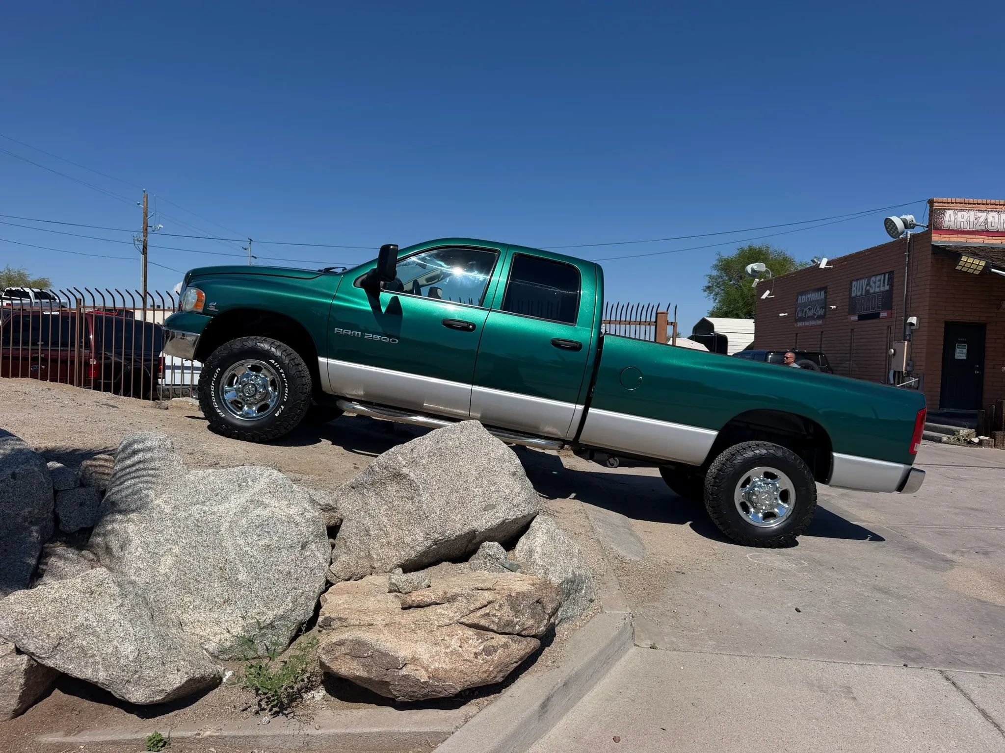 Used 2003 Dodge Ram 2500 Truck ST AWD/4WD image 2