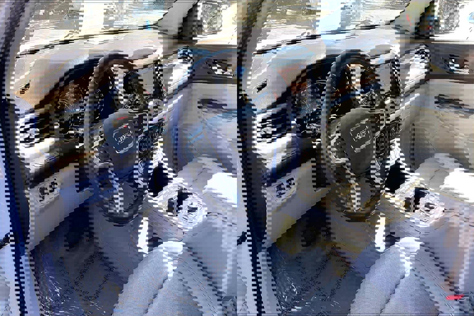 Used 2021 GMC Acadia SLT image 14