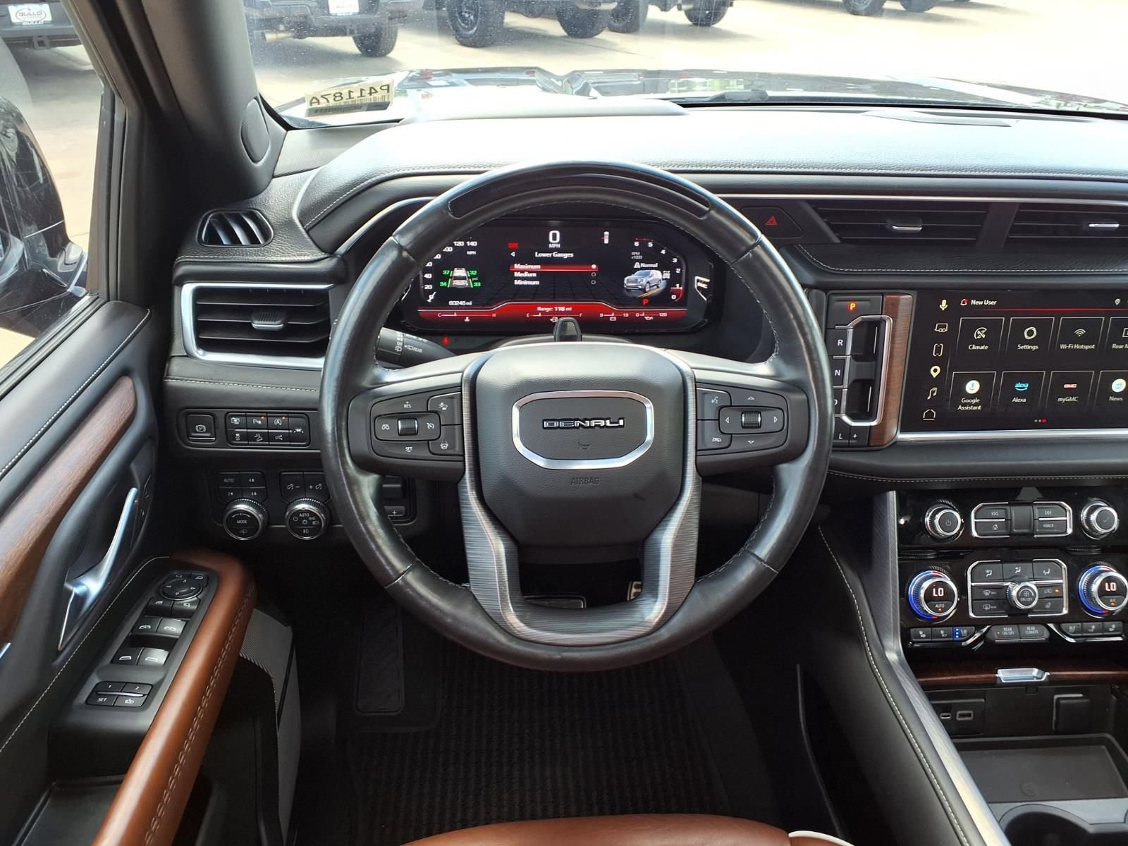 Used 2023 GMC Yukon Denali Ultimate AWD/4WD image 15