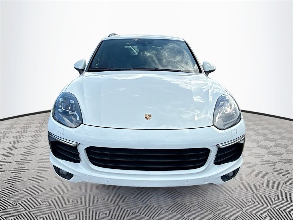 Used 2017 Porsche Cayenne S image 2