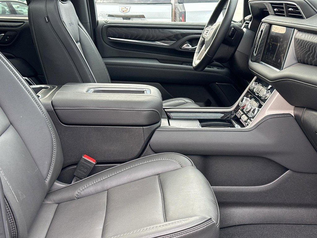 Used 2024 GMC Yukon XL Denali w/ Advanced Technology Package image 20
