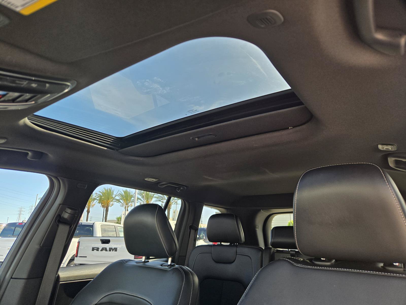 Certified 2025 Jeep Grand Cherokee Altitude RWD image 24