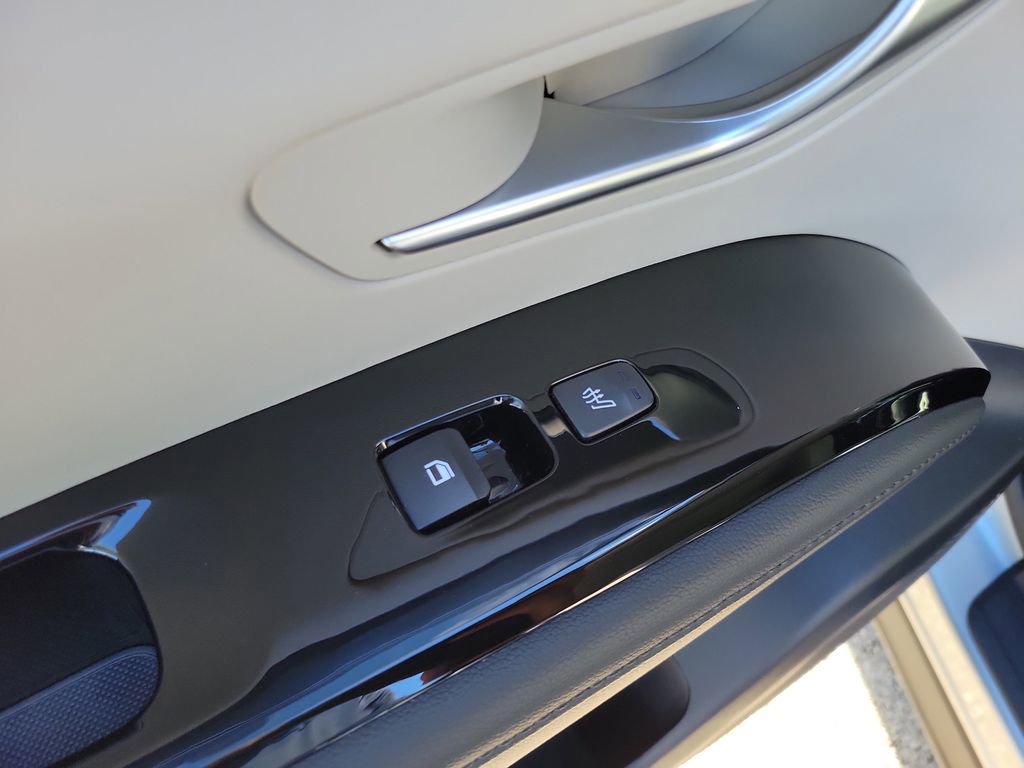 Used 2024 Hyundai Tucson Limited FWD image 11