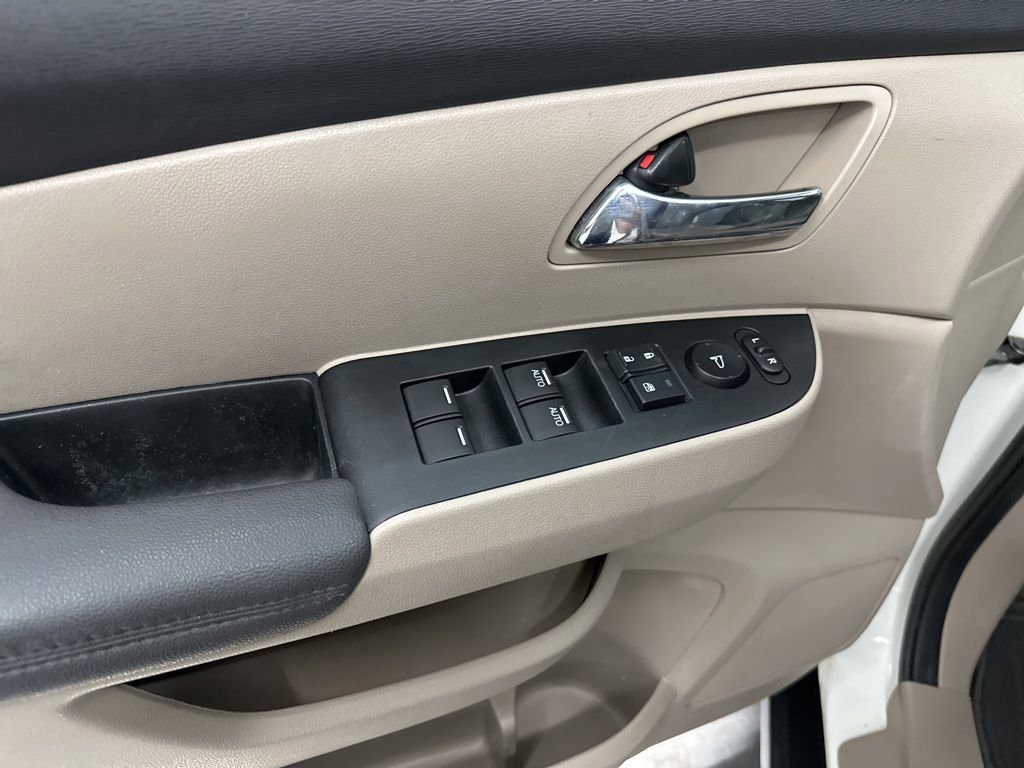 Used 2016 Honda Odyssey SE image 8