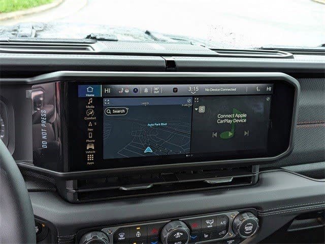 Used 2026 Jeep Wrangler Unlimited Rubicon w/ Technology Group image 22