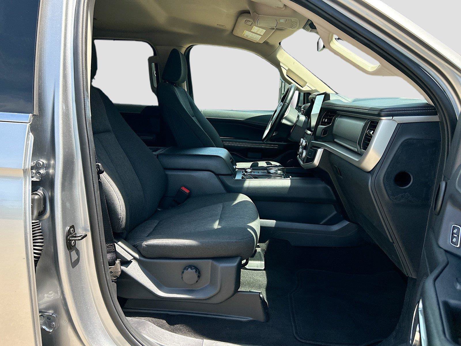 Used 2024 Ford Expedition XLT AWD/4WD image 15