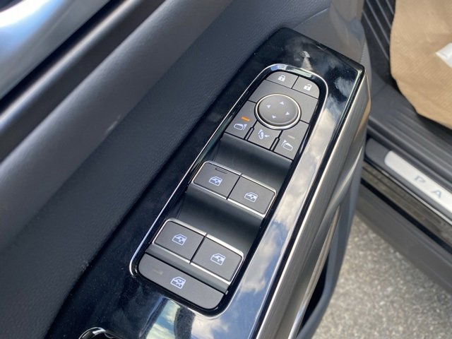 New 2025 Nissan Pathfinder Platinum w/ Black Appearance Package image 13