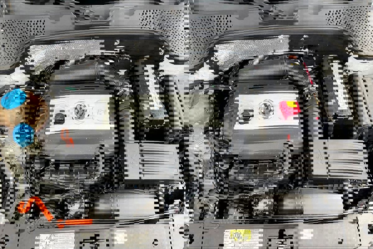 Used 2012 Volkswagen Beetle Turbo image 28