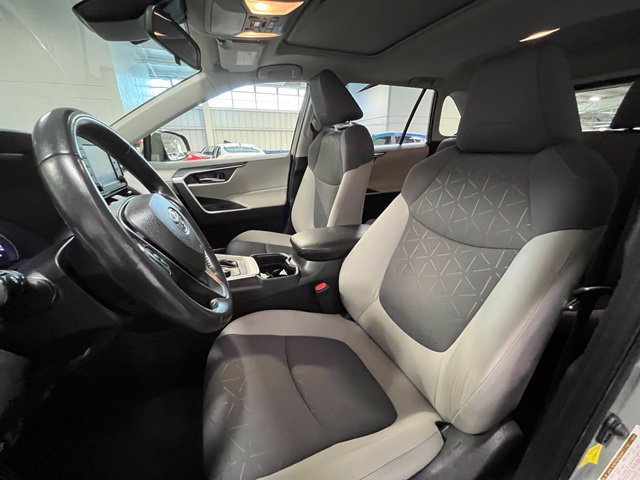 Used 2021 Toyota RAV4 XLE w/ Convenience Package AWD/4WD image 21