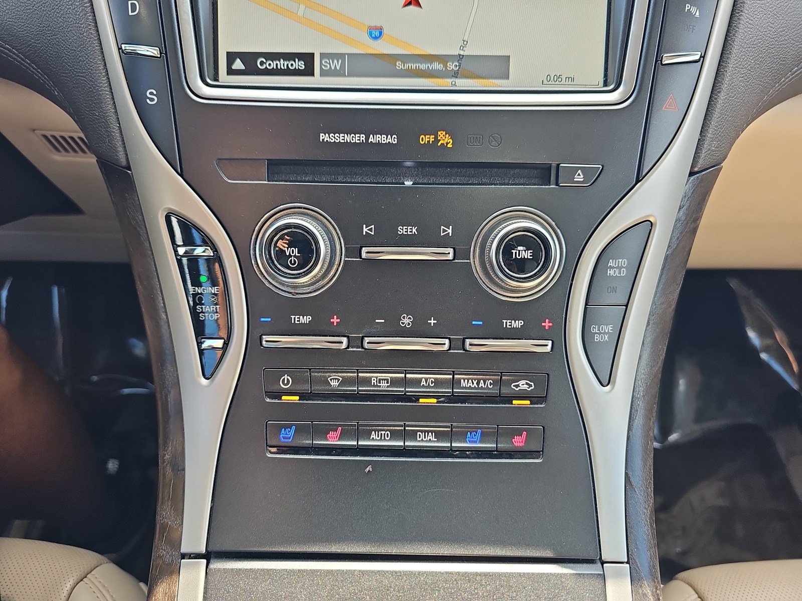 Used 2017 Lincoln MKX Reserve AWD/4WD image 21