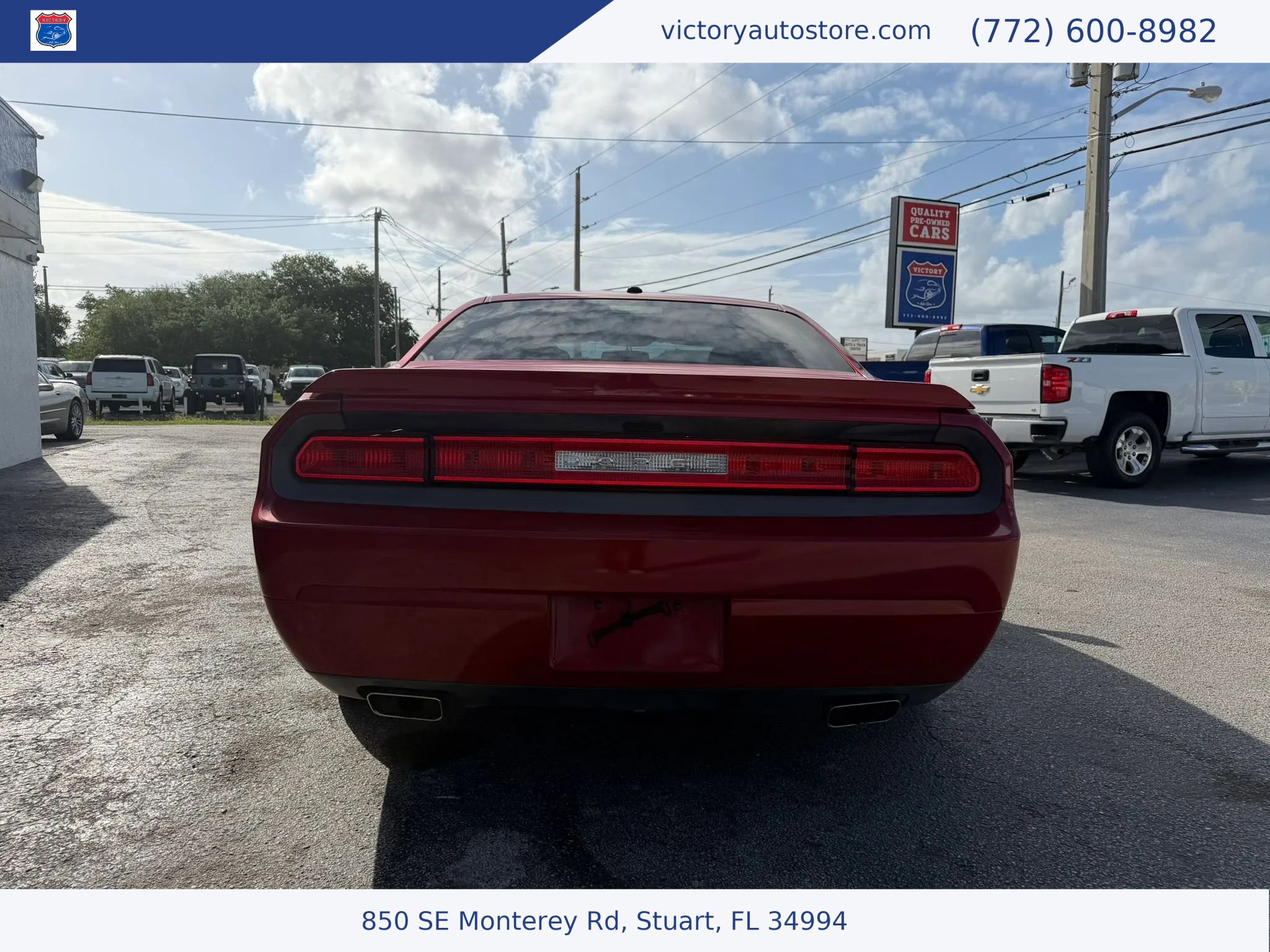 Used 2012 Dodge Challenger R/T RWD image 3