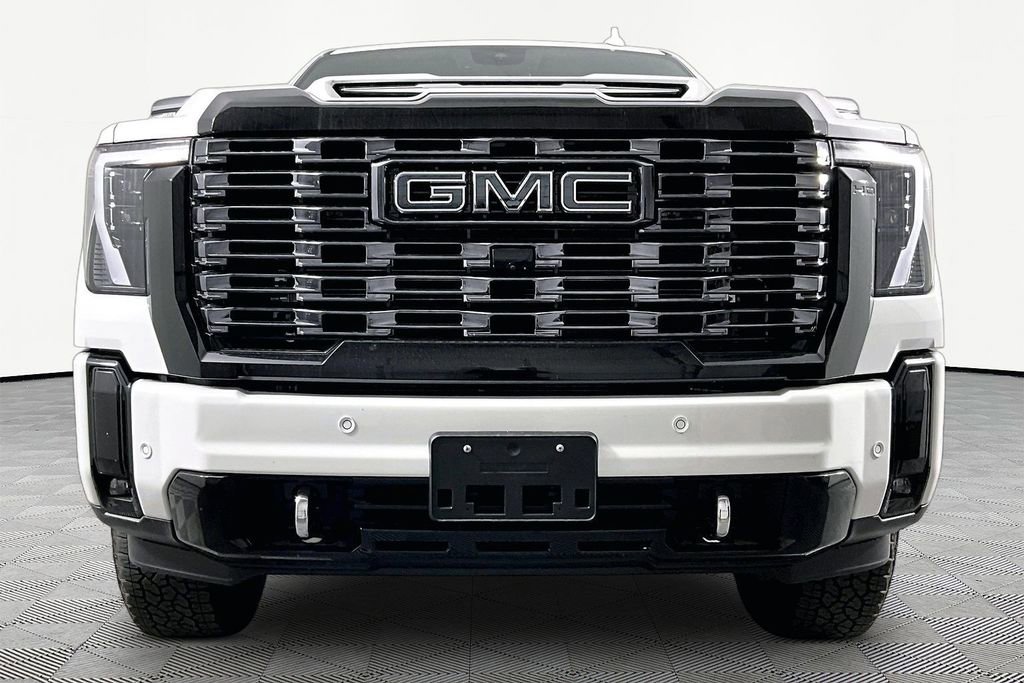 Used 2025 GMC Sierra 2500 Denali Ultimate w/ Max Trailering Package AWD/4WD image 2