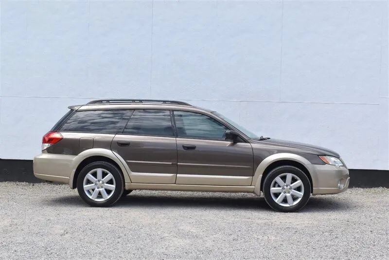 Used 2008 Subaru Outback 2.5i L.L. Bean AWD/4WD image 6