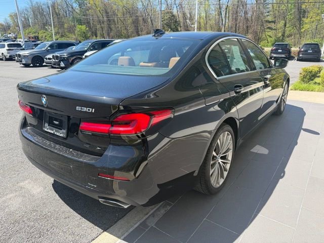 Used 2023 BMW 530i xDrive w/ Premium Package AWD/4WD image 7