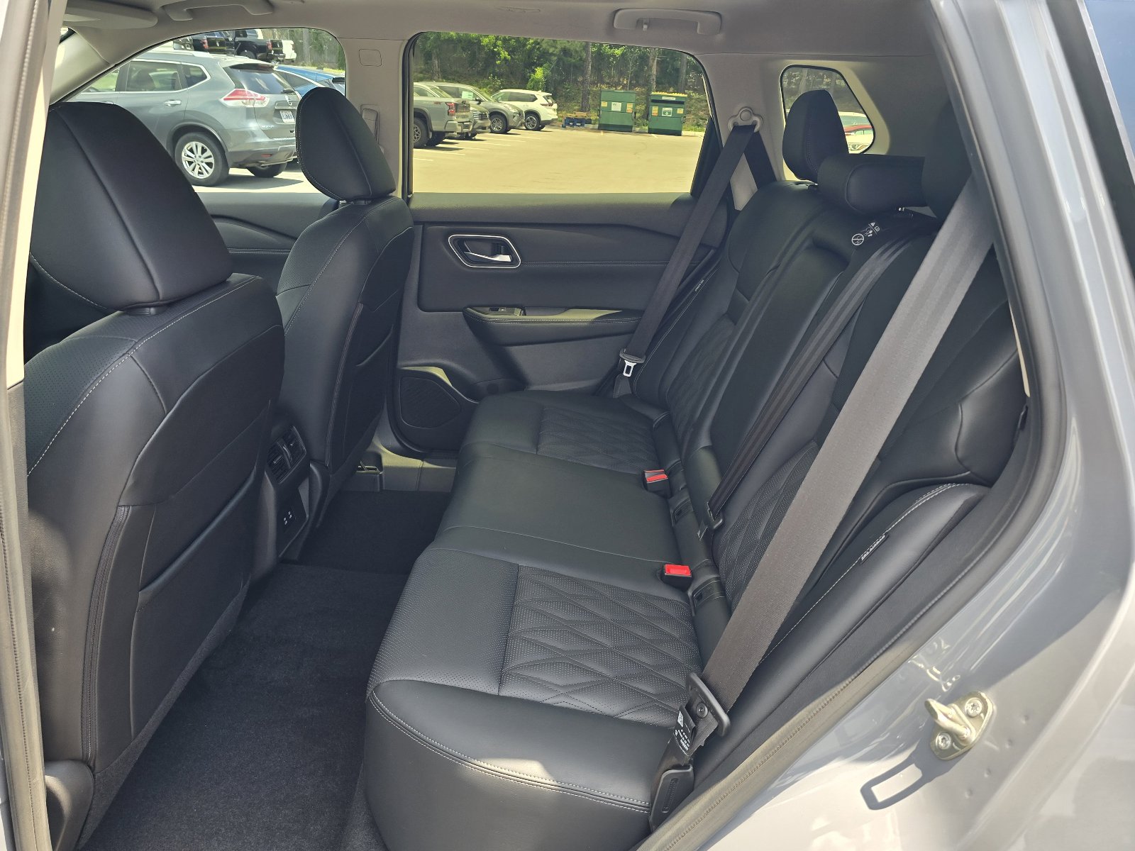 Used 2024 Nissan Rogue Platinum AWD/4WD image 10
