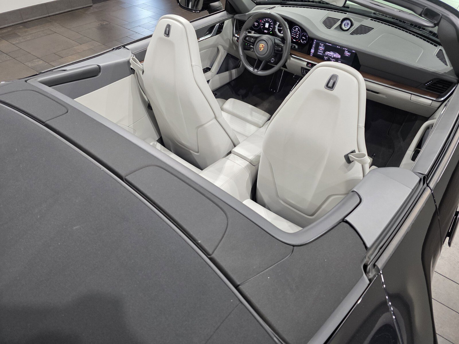 Used 2021 Porsche 911 Turbo S image 19