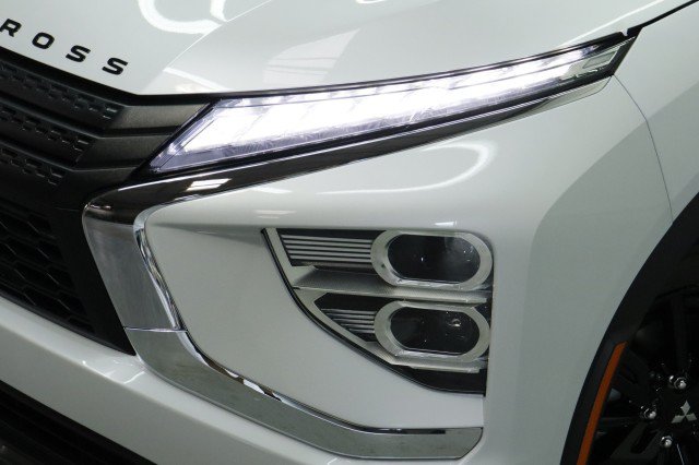 New 2026 Mitsubishi Eclipse Cross LE AWD/4WD image 2