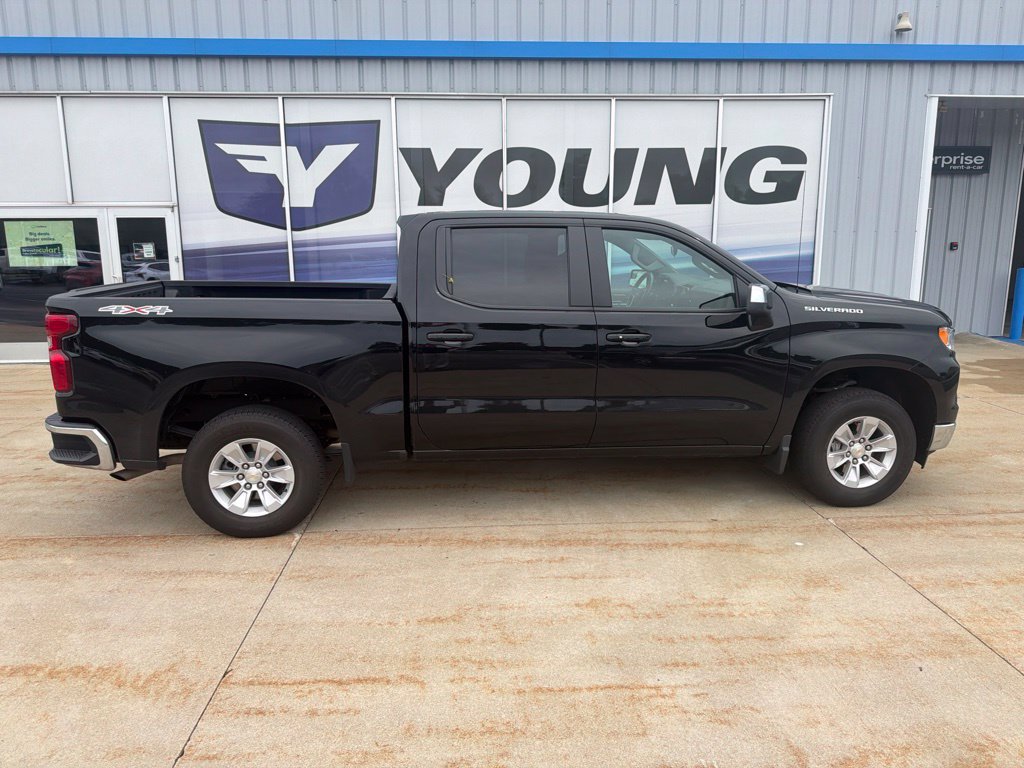 Certified 2026 Chevrolet Silverado 1500 LT AWD/4WD image 2