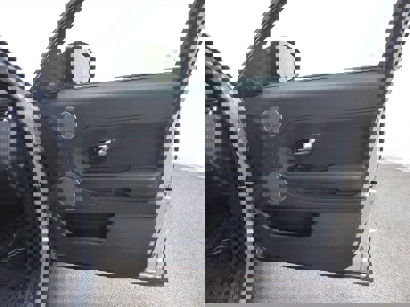 Used 2014 Land Rover Range Rover Evoque Pure Premium image 26