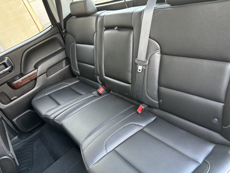 Used 2018 GMC Sierra 3500 SLT AWD/4WD image 32