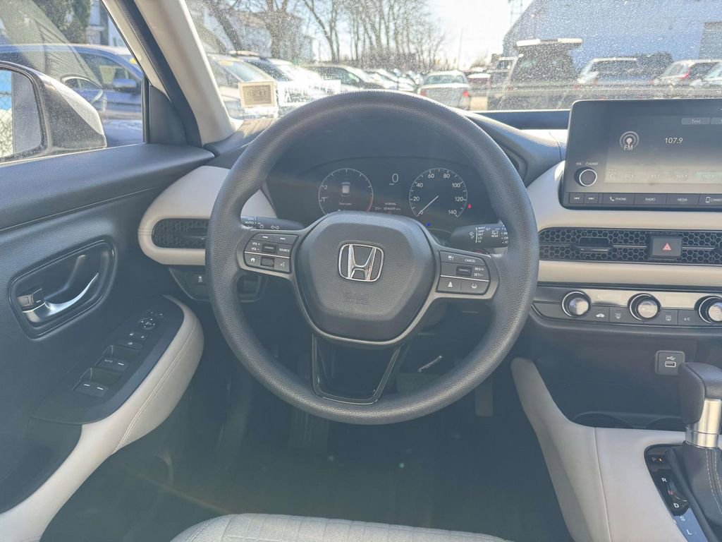 Used 2025 Honda HR-V LX image 11