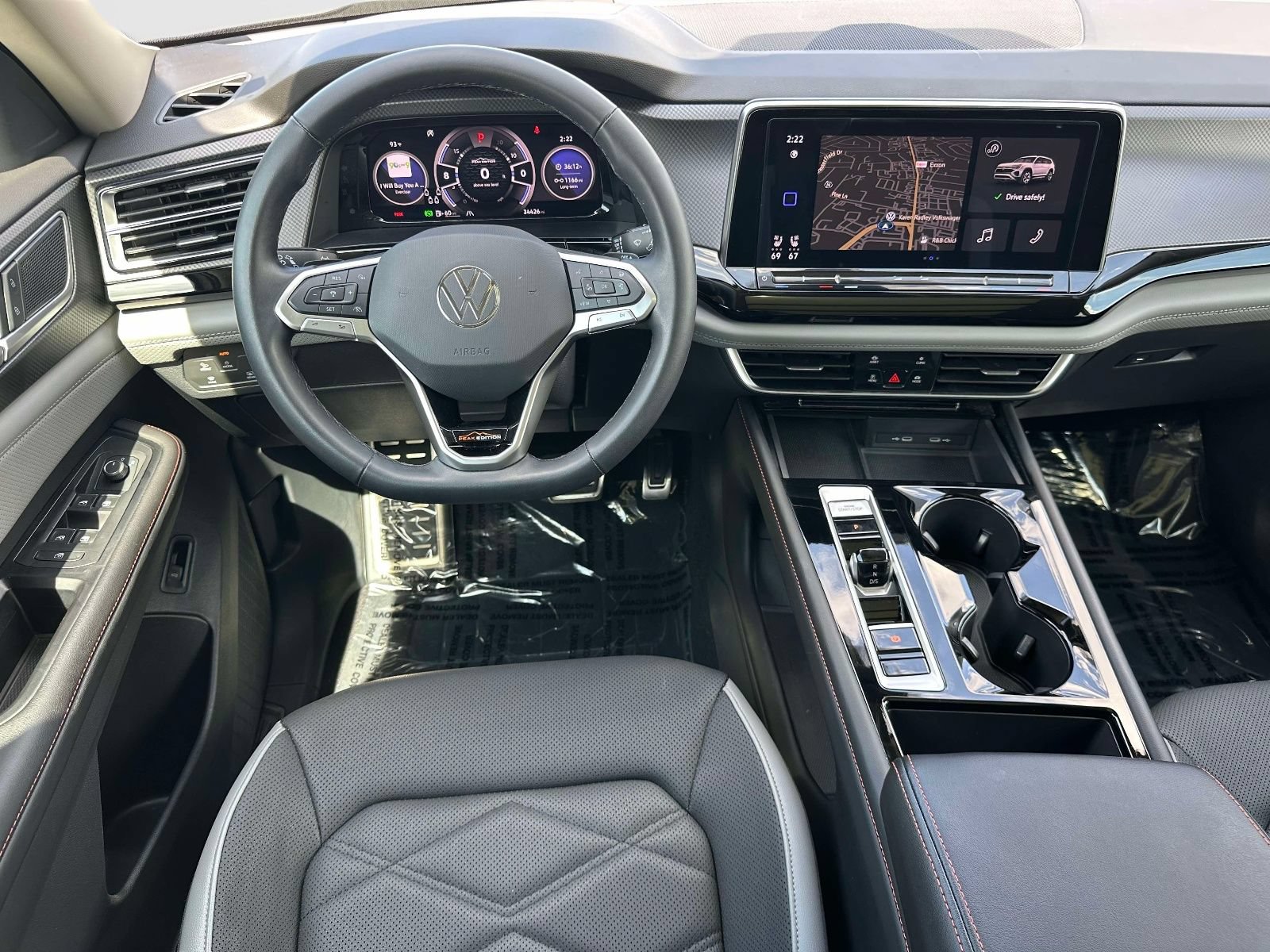 Used 2024 Volkswagen Atlas Peak Edition SEL AWD/4WD image 8