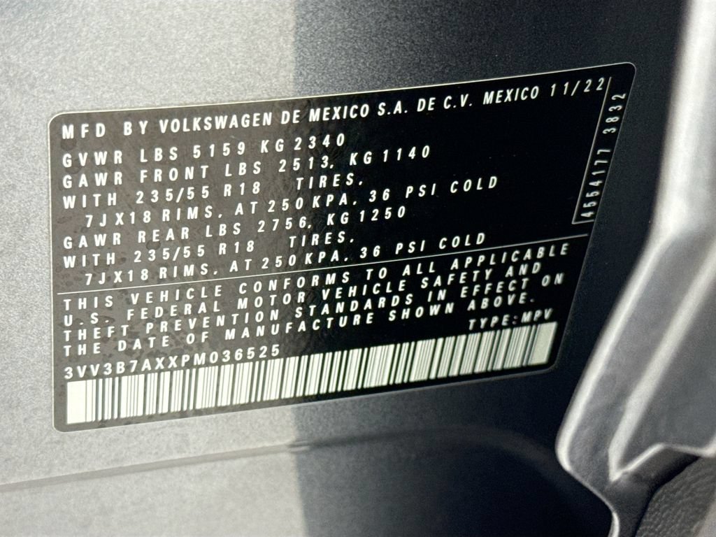 Used 2023 Volkswagen Tiguan SE FWD image 33
