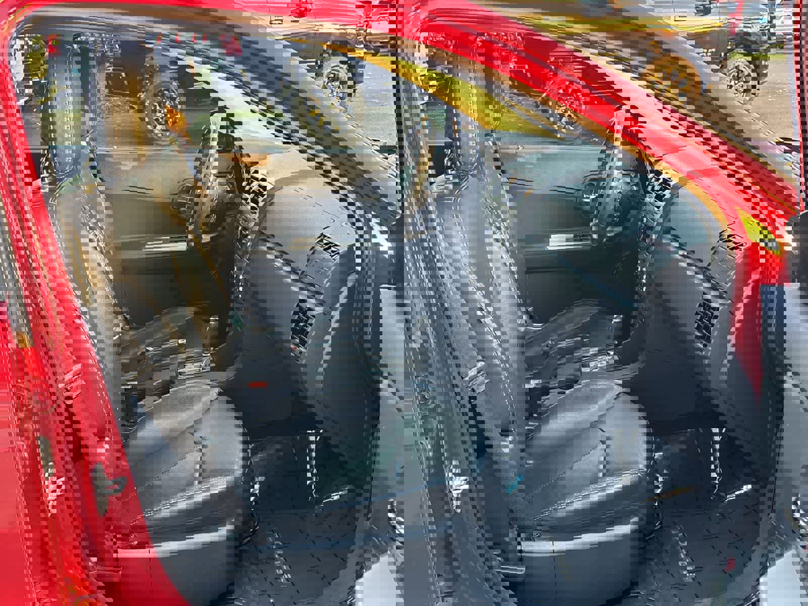 Used 2010 Dodge Avenger R/T image 9