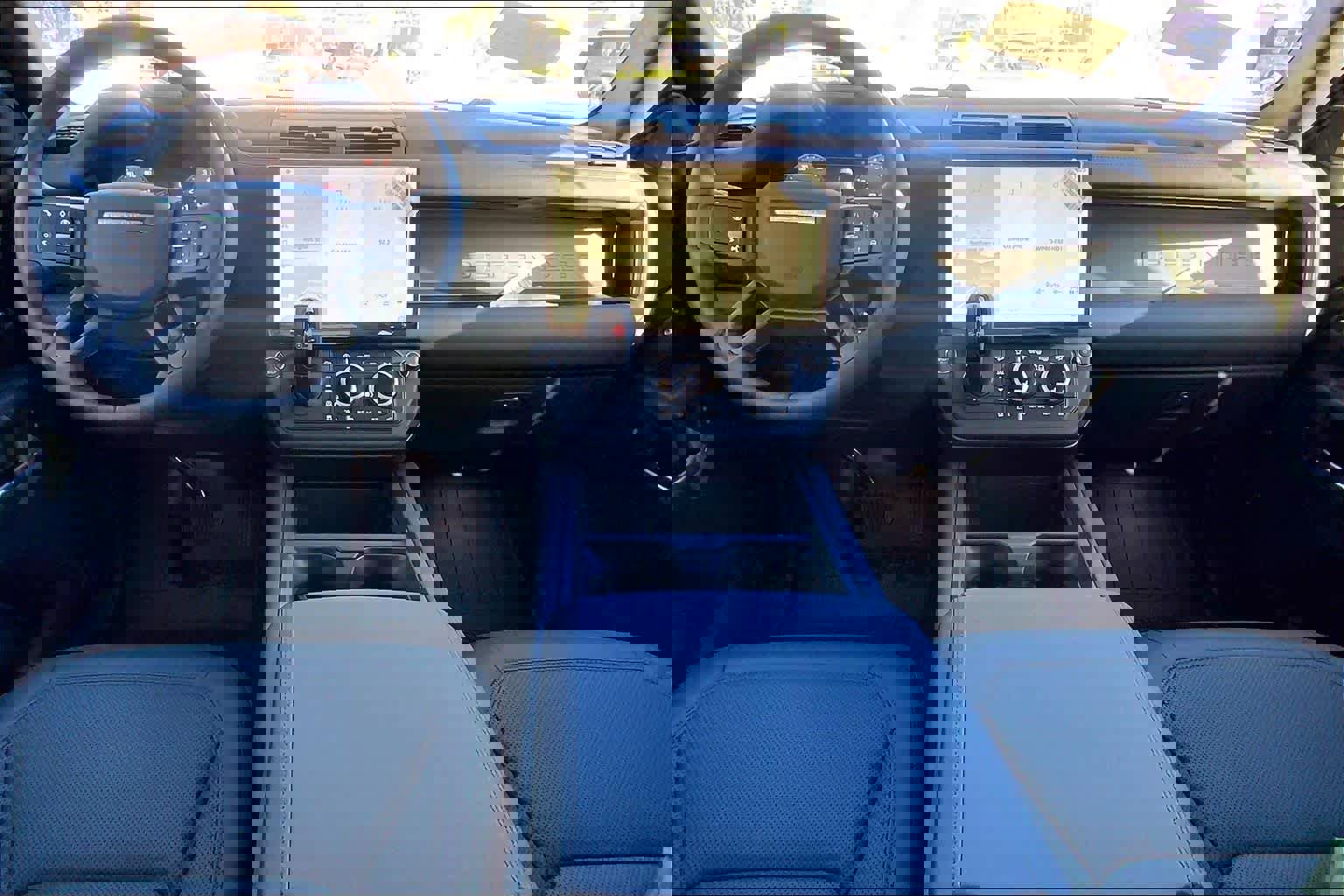 New 2026 Land Rover Defender 110 S image 7