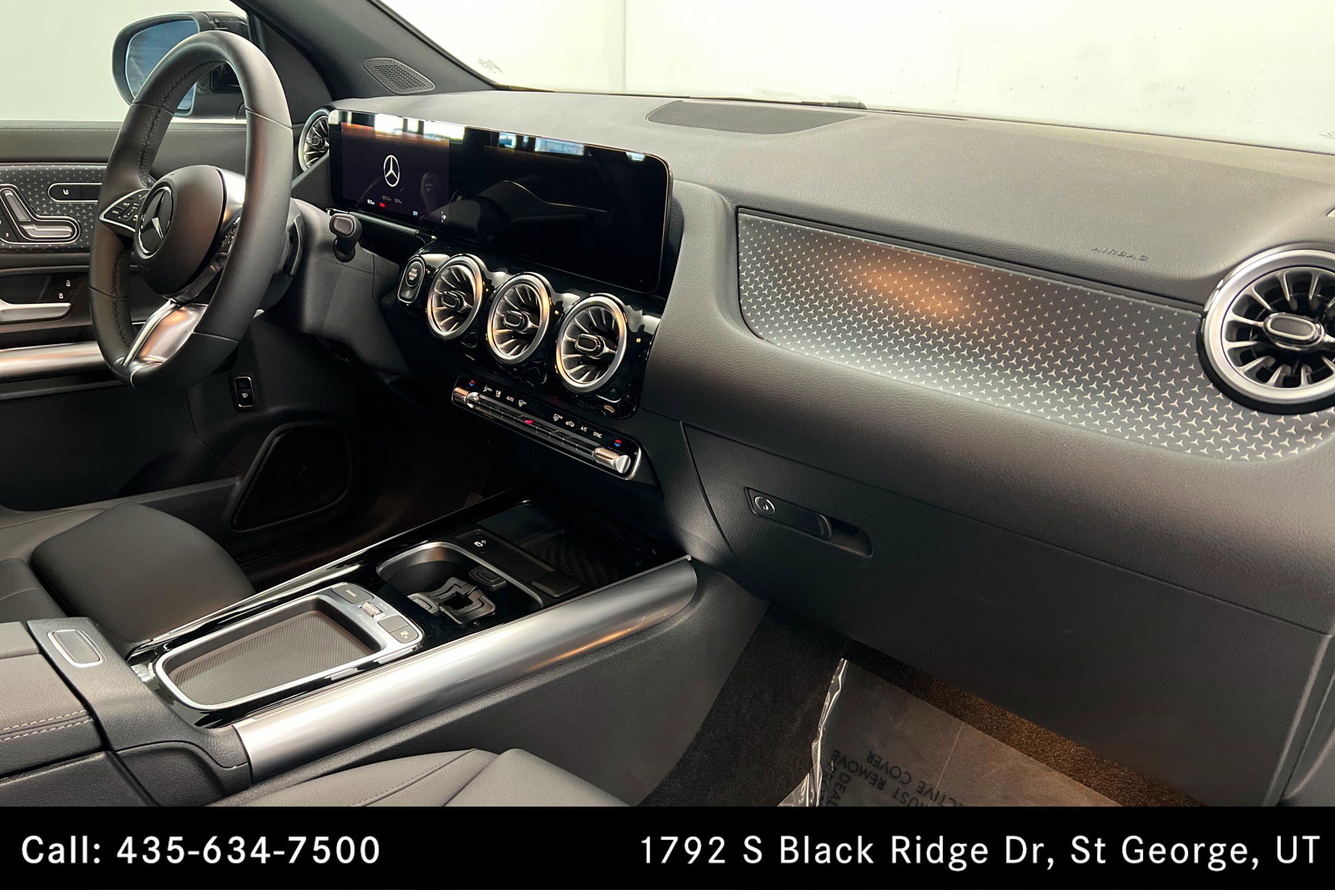 Certified 2025 Mercedes-Benz GLA 250 4MATIC image 24