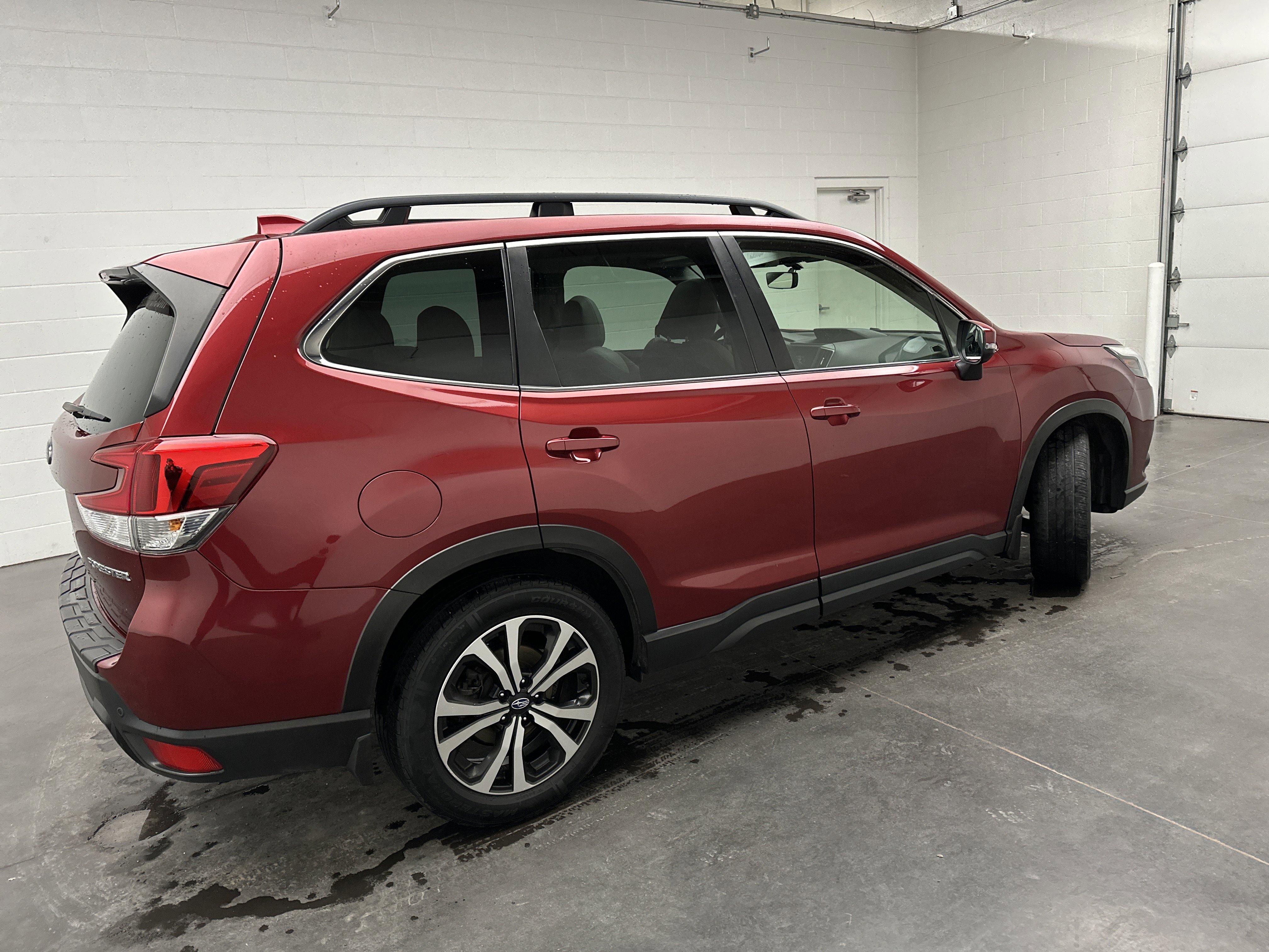 Used 2022 Subaru Forester Limited image 8